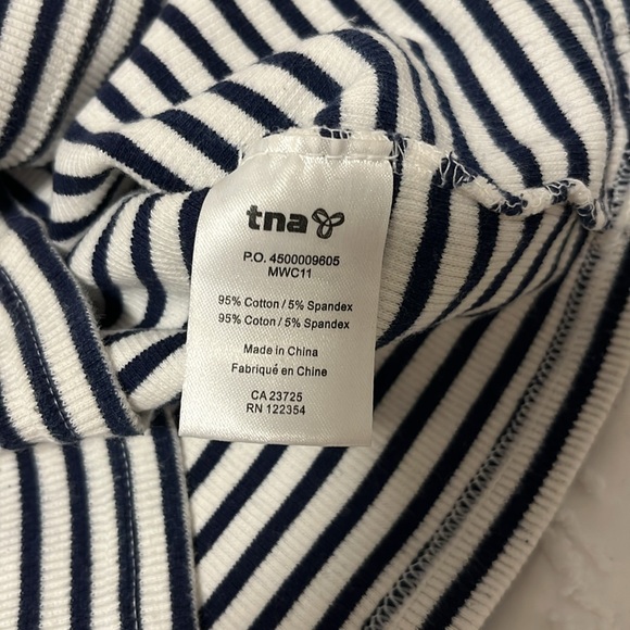 Aritzia TNA navy blue and white striped tank top - Picture 3 of 4
